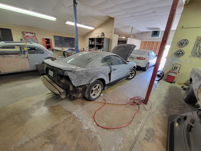 Alex’s Paint & Body