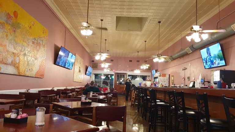 Cafe on the Square