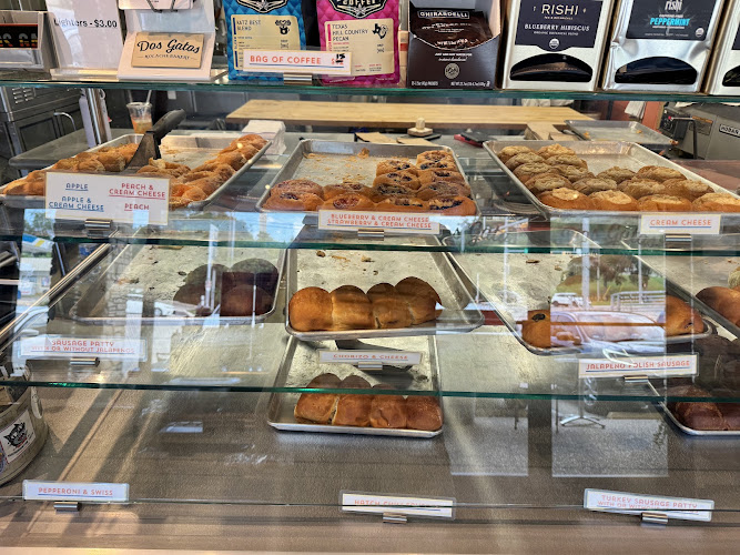 Dos Gatos Kolache Bakery