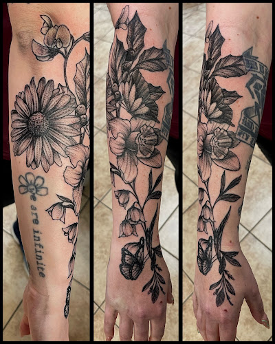 Gypsy Rose Tattoo and Piercing