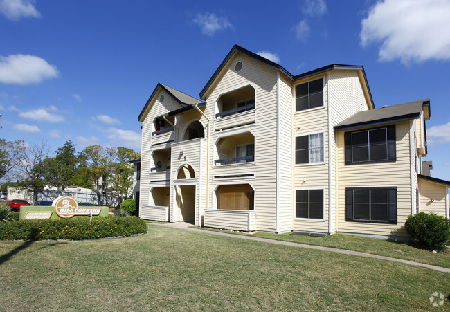 Hill Country Apartments