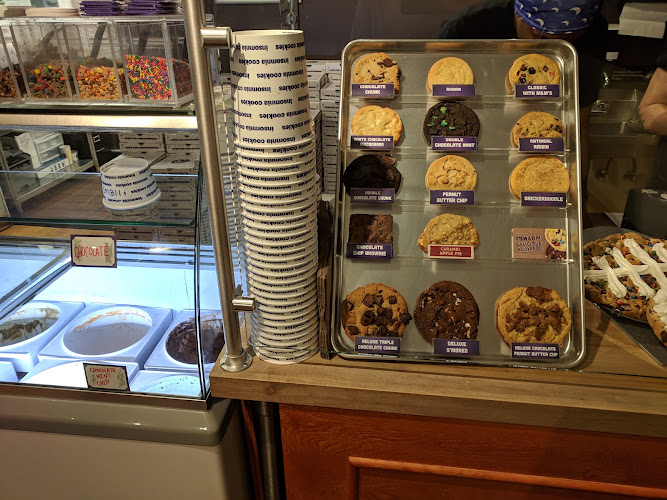 Insomnia Cookies