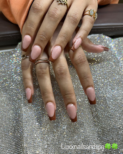 Luxx Nails and Spa