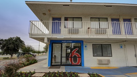 Motel 6 San Marcos, TX
