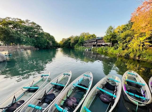 San Marcos 5BR Retreat with Pool Near TXST