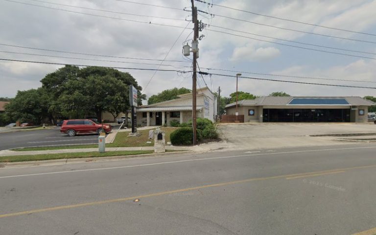 Springtown Veterinary Hospital Cherry Seaton, DVM
