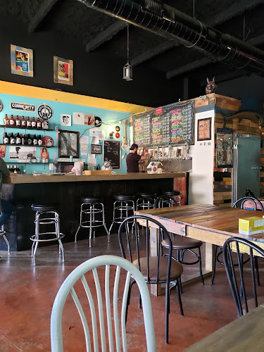 The Growling — Texas Craft Beer Bar