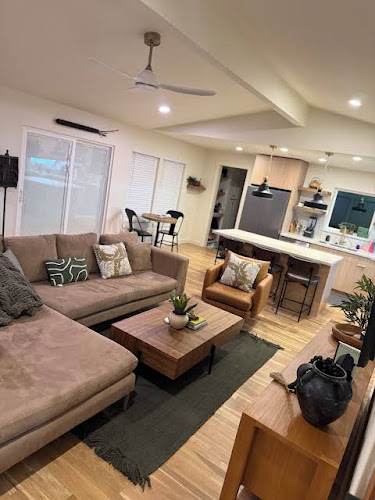VILLA VERDE WALKING DISTANCE TO RIVER ~~~Rio Vista Lovely 3 bd room~~~ SMTX
